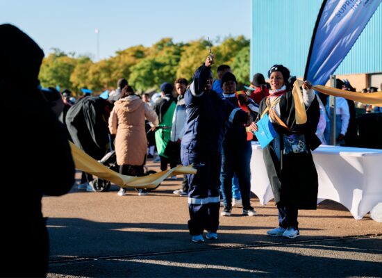 m127SingleShotRAWS08JPEG-Fullsize,highestqualityJPEGQuality1005--