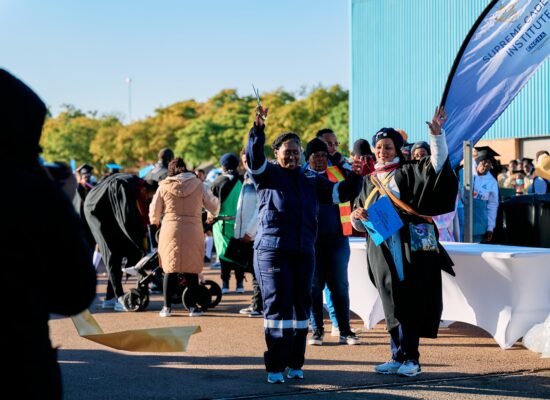 m128SingleShotRAWS08JPEG-Fullsize,highestqualityJPEGQuality1005--