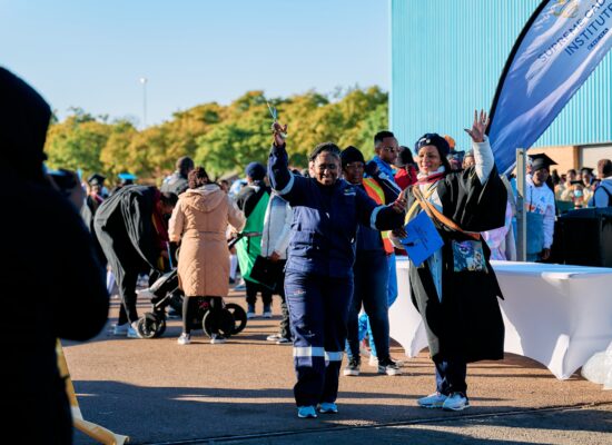 m129SingleShotRAWS08JPEG-Fullsize,highestqualityJPEGQuality1005--