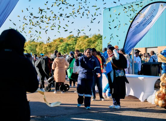 m131SingleShotRAWS08JPEG-Fullsize,highestqualityJPEGQuality1005--