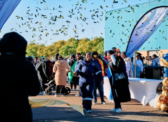 m132SingleShotRAWS08JPEG-Fullsize,highestqualityJPEGQuality1005--