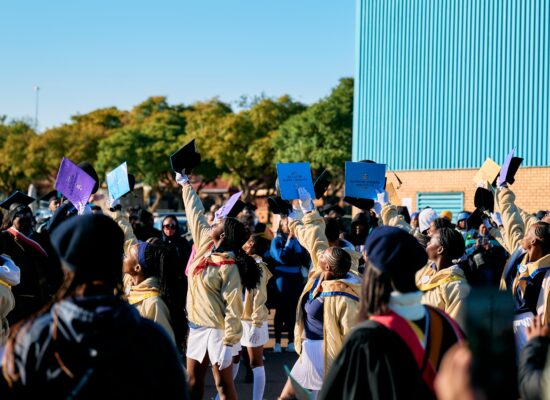 m139SingleShotRAWS08JPEG-Fullsize,highestqualityJPEGQuality1005--