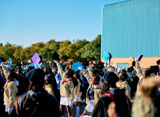 m140SingleShotRAWS08JPEG-Fullsize,highestqualityJPEGQuality1005--